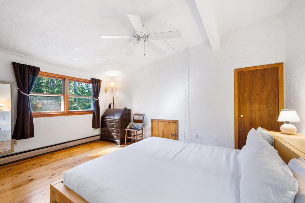 Cozy Condo By Tripp Lake Warrensburg Екстер'єр фото